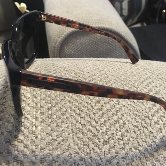 MICHAEL KORS. new never used - Picture 5 of 5